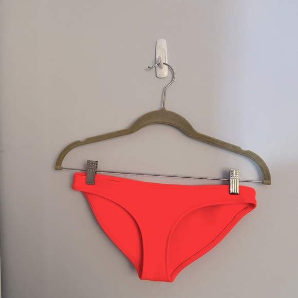 Triangl Bikini - Picture 3 of 5